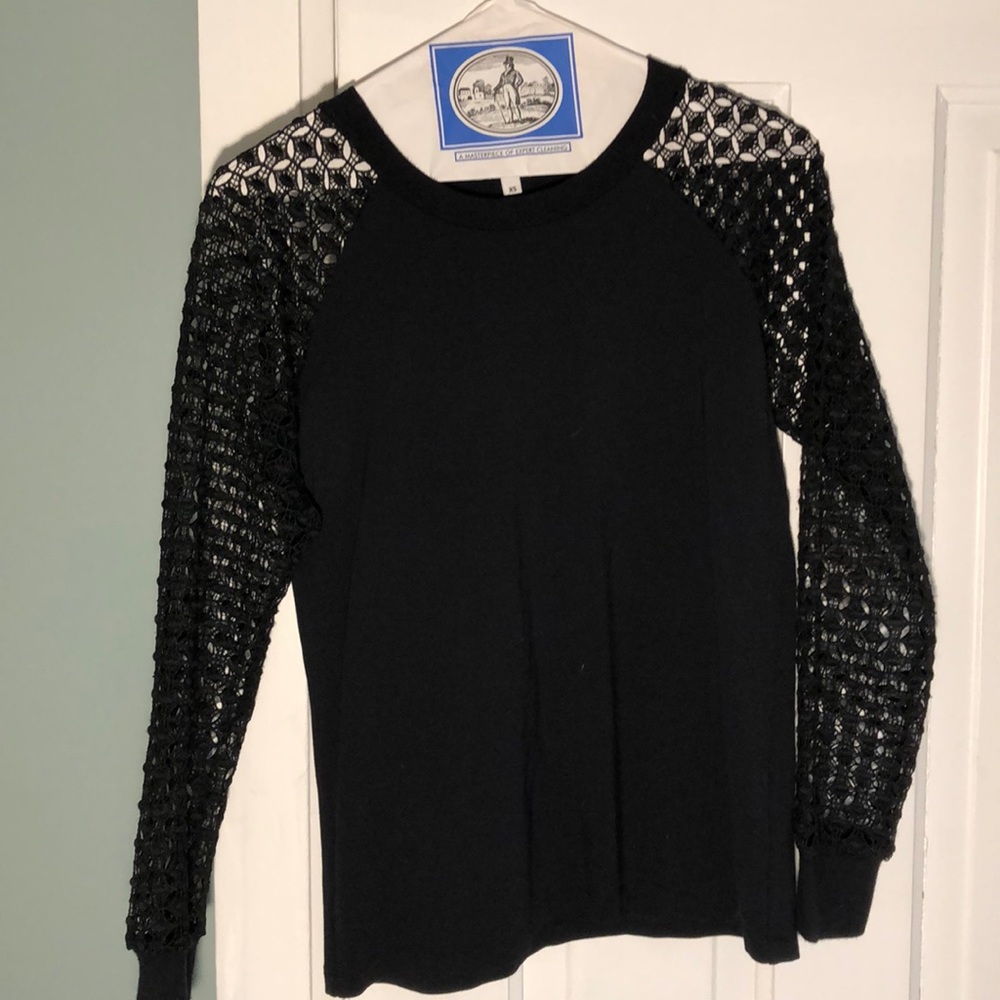 Maette long sleeve black top with lace sleeves
